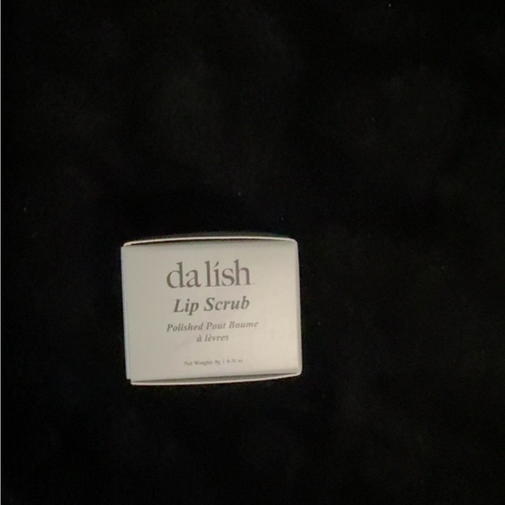 Lip scrub